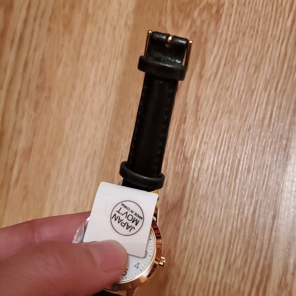 Watch - Picture 4 of 5